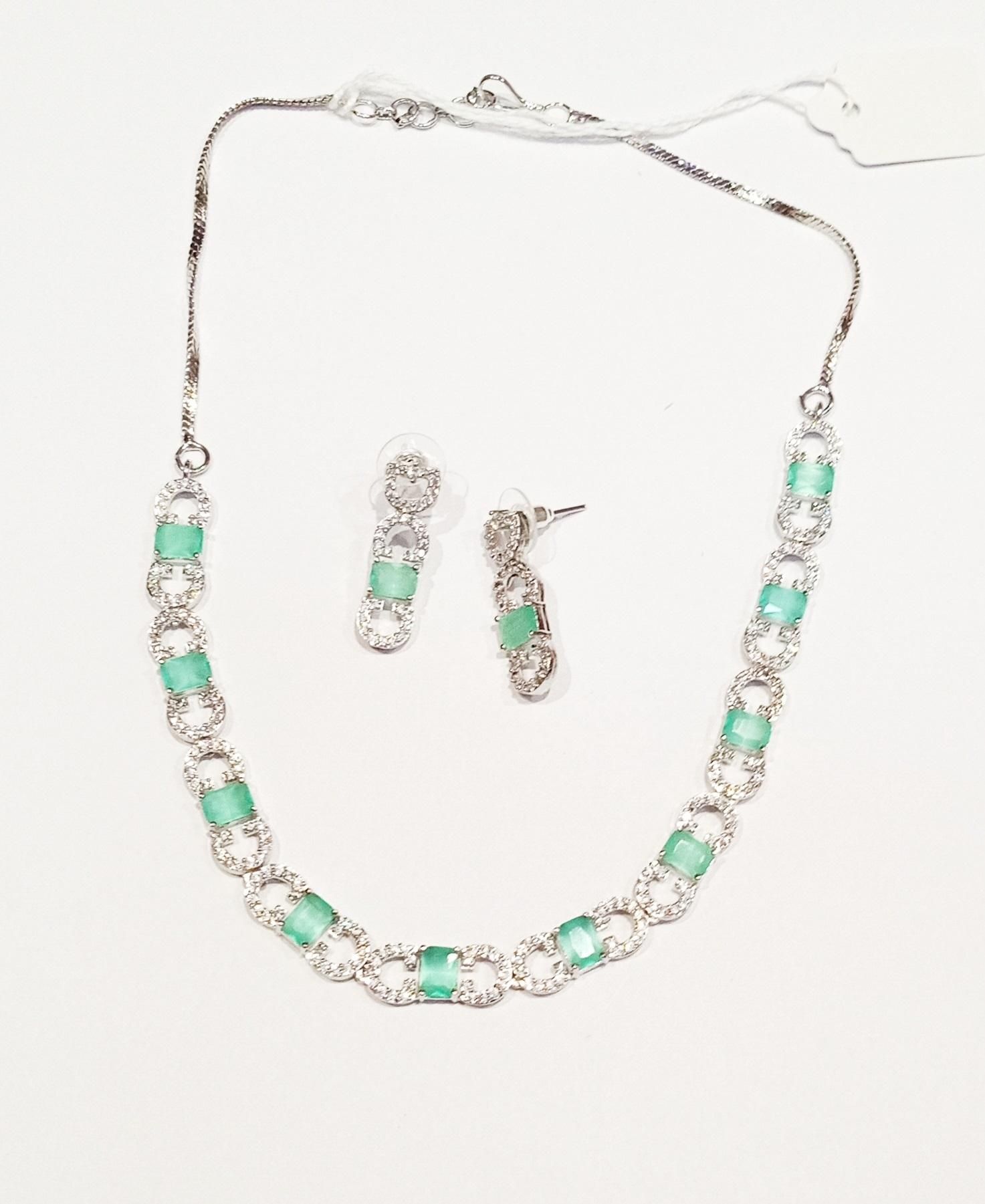NECKLACE AD
