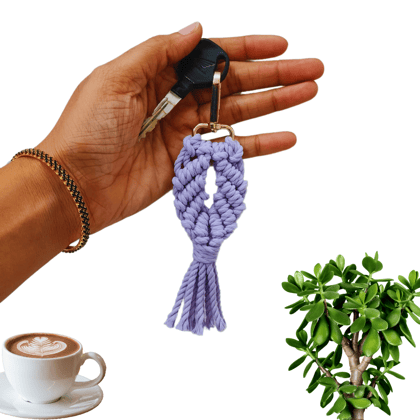 Tailored Knots Shell Keychain SKC03
