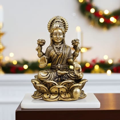 Pure Brass Lakshmi Idol for Home Mandir & Wealth, Height : 2 Inch (BSMAS1869 L)