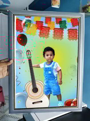 Interactive Digital Photo Frame
