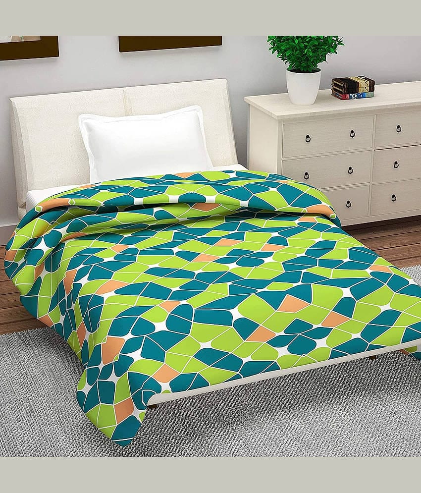 DIVINE CASA Single Polyester Green Geometrical Dohar