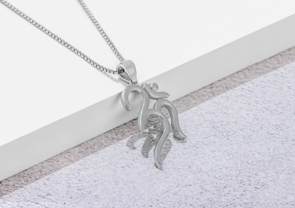 Classic Om Pendant