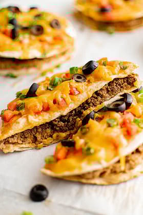 Chicken Kheema Mex-Pizza