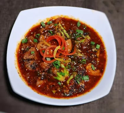 Broccoli And Mushrooms In Black Pepper Sauce