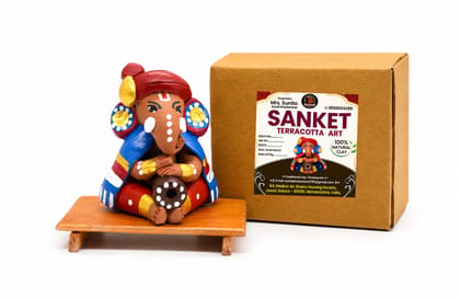 Traditional Ganpati Idol for Home Temple and Festive Decoration Traditional Ganpati Idol for Home Temple and Festive Decoration