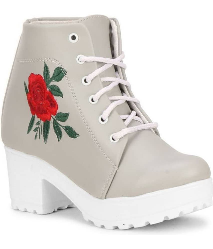 Commander Gray Ankle Length Chukka Boots