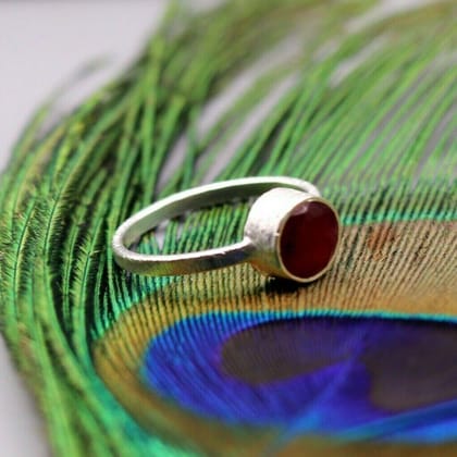 Simulated ruby stone 925 silver ring band engagement anniversary gifting sr149
