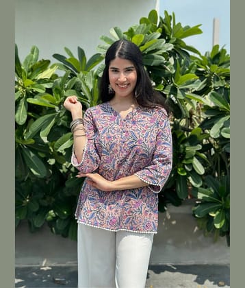Estela Women Cotton Printed Straight Kurti ( Purple )