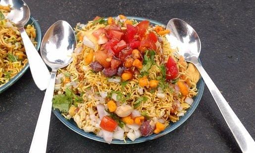 Balaji Bhel And Farsan