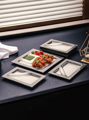 White & Black Snack Set (Pack Of 7)