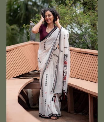 Villagius Cotton Printed Maheshwari Saree With Unstitched Blouse Piece ( White )