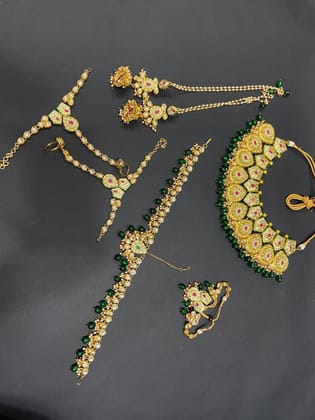 Very Pretty Kundan and Pearl Bridal Jewellery set for girl & women Set By Zevar