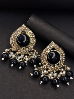 Aarika Black Pearl Kundan Earrings Aarika Black Pearl Kundan Earrings