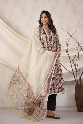 Firdous Sehra Block Printed Kota Dupatta-112 X 250 CM / Black / Green / Black