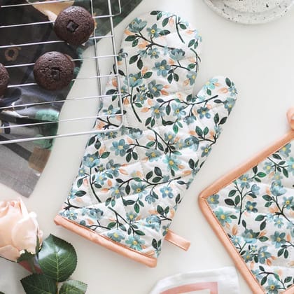 DHRUVINSRI Cotton Oven Mitt Gloves: Soft, Durable, and Reliable Heat Protection for Your Hands in the Kitchen