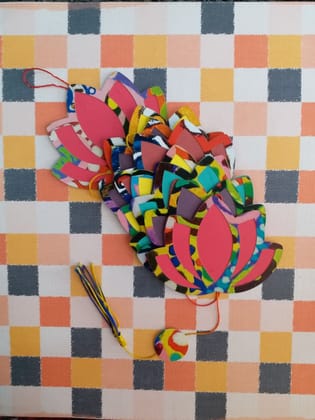 COLORFUL LOTUS FLOWER SHAPED BUNTING WITH TASSEL 2