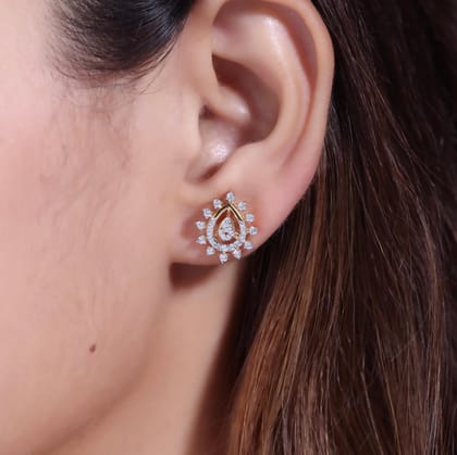Qyaara Silver Moissanite Stud Earrings | 22KT Gold Vermeil-Yellow Gold