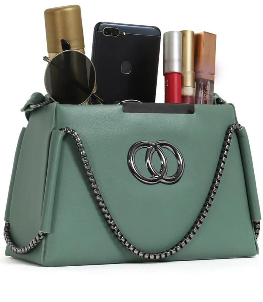 Luxury Chic Quilted Handbag – Elegant Chain Strap & Iconic Double Ring Accent