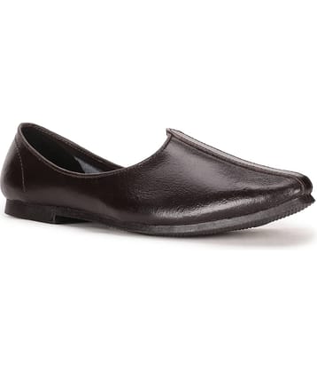 Bata Brown Men's Mojaris
