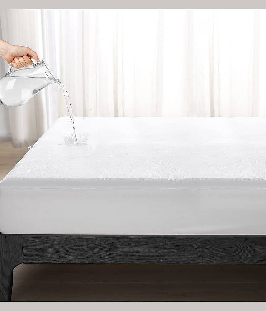 DIVINE CASA White Cotton Mattress Cover