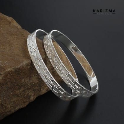 990 Real Sterling Silver Women Bangles Bracelet gifting jewelery (Kangan) Pair - 6.2 CM