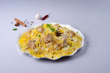 Lucknowi Reshmi Tikka King Biryani (Serves 2)