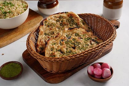 Green chilli paratha