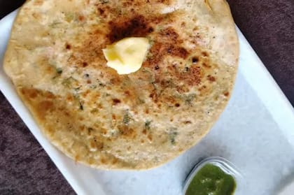 Aloo Pyaaz Paratha