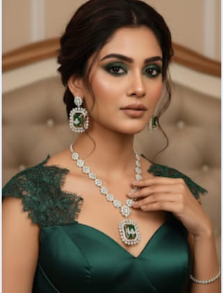 Pendant set with earrings