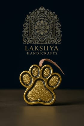 Cat hand insence holder