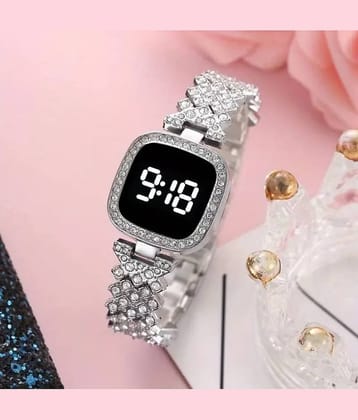 Renaissance Traders Silver Metal Digital Womens Watch