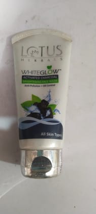 Lotus Herbals charcoal facewash 
