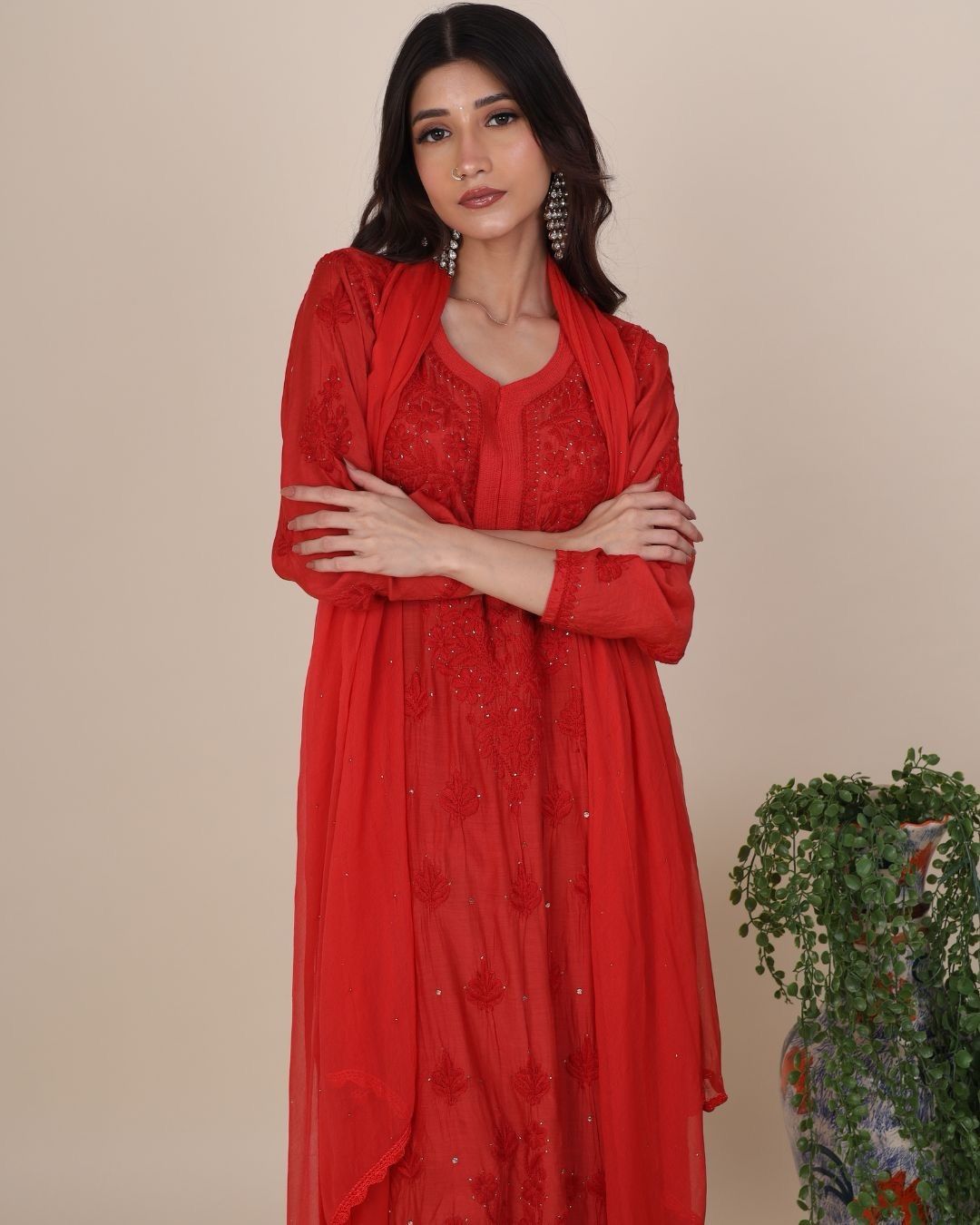 The luxurious and elegant red chikankari kurta set