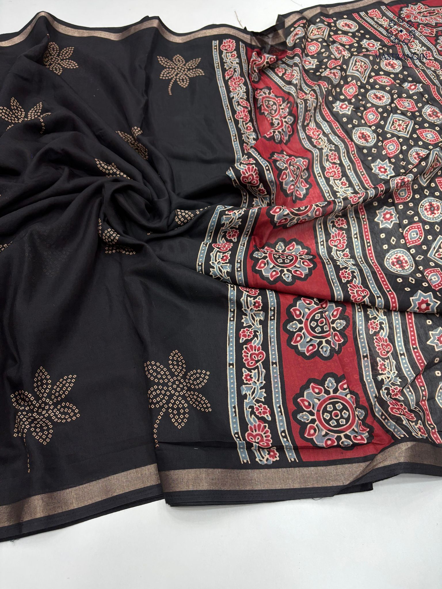 New Festive Wear Pure Mul Cotton Print With Rich Pallu Work Fancy Designer Saree With Blouse
