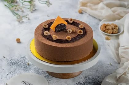 Signature Eggless Crunchy Cake