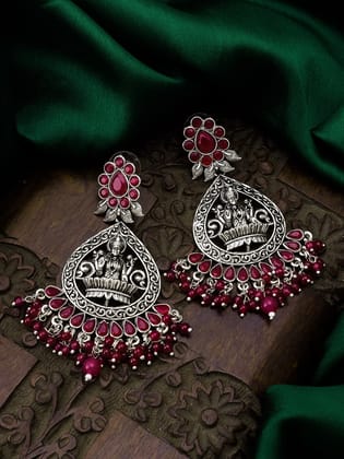 Morison Golden Feather Earrings Graceful Design with a Natural Touch