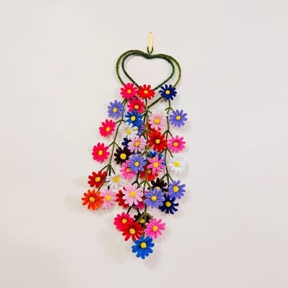 Handmade Multicolour Daisy Vine Wall Hanging – Heart-Shaped Floral Hanging Décor