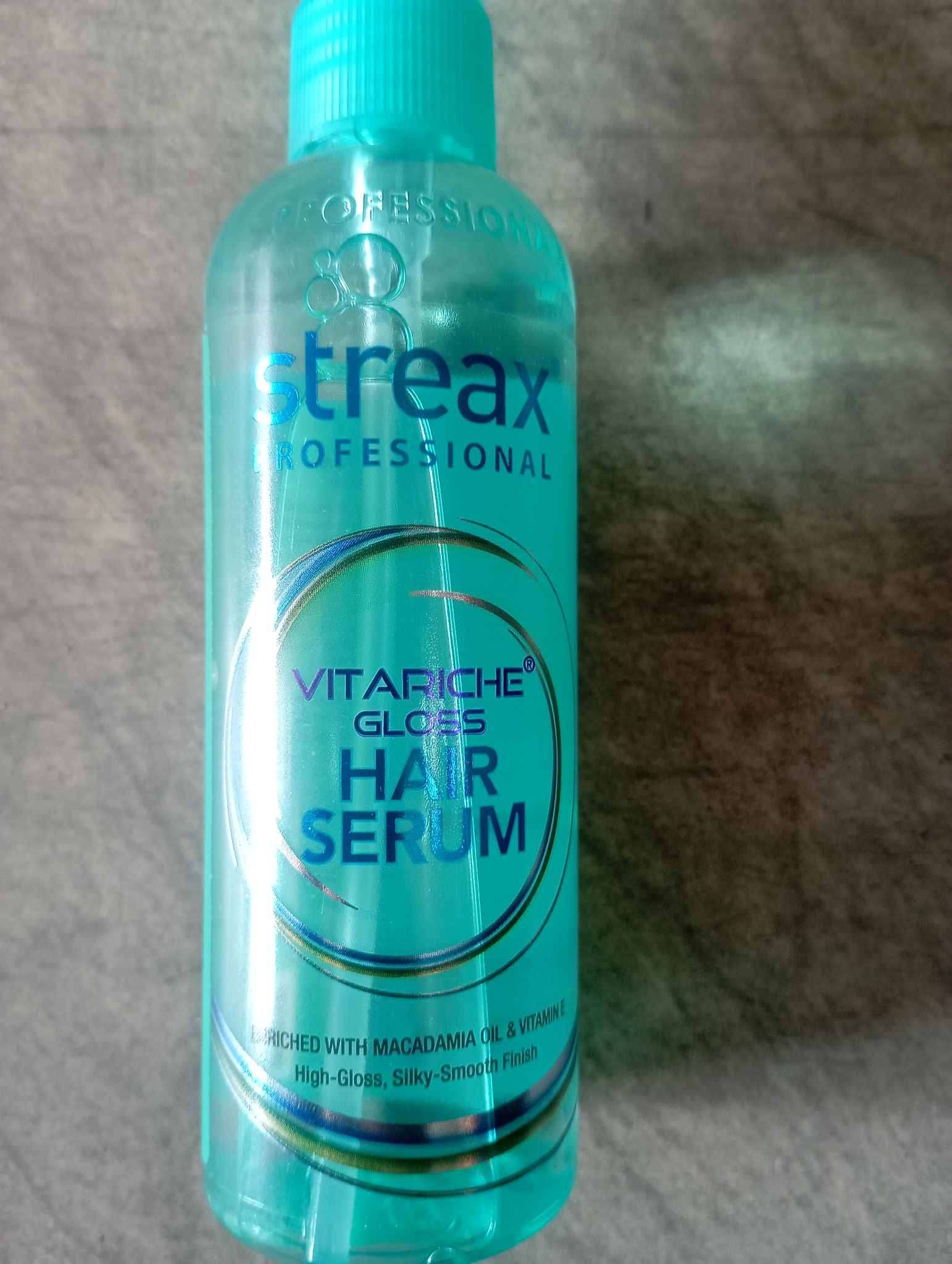 Streax professional vitariche gloss hair serum 