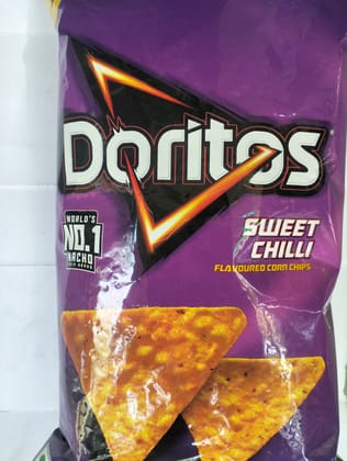 Doritos Sweet Chilli Flavoured cord chips 