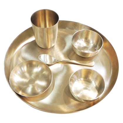 Pure Brass Dinner Set for Traditional Dining & Gifting, Diameter : 12 Inch (BCMAS213 C)
