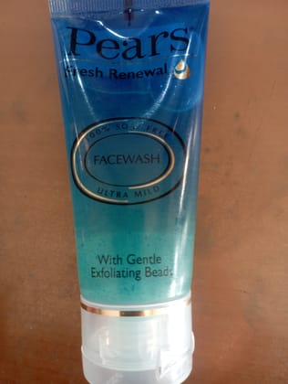 Pears fresh renewal face wash with gentle exfoliating beads