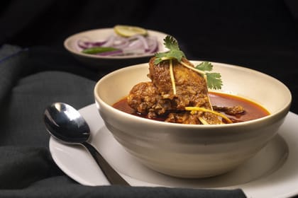 Murg Korma (Half - 500 Ml, 3 Pcs)
