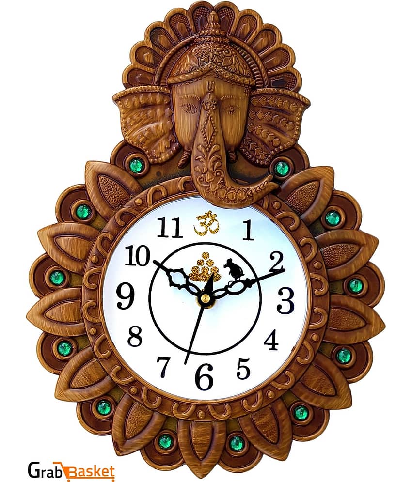 GrabBasket Assymetric Analog Wall Clock