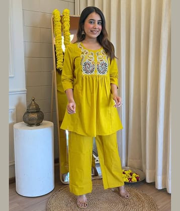 kedar fab Women Embroidered Top With Trousers Co-Ord Set ( Mustard )