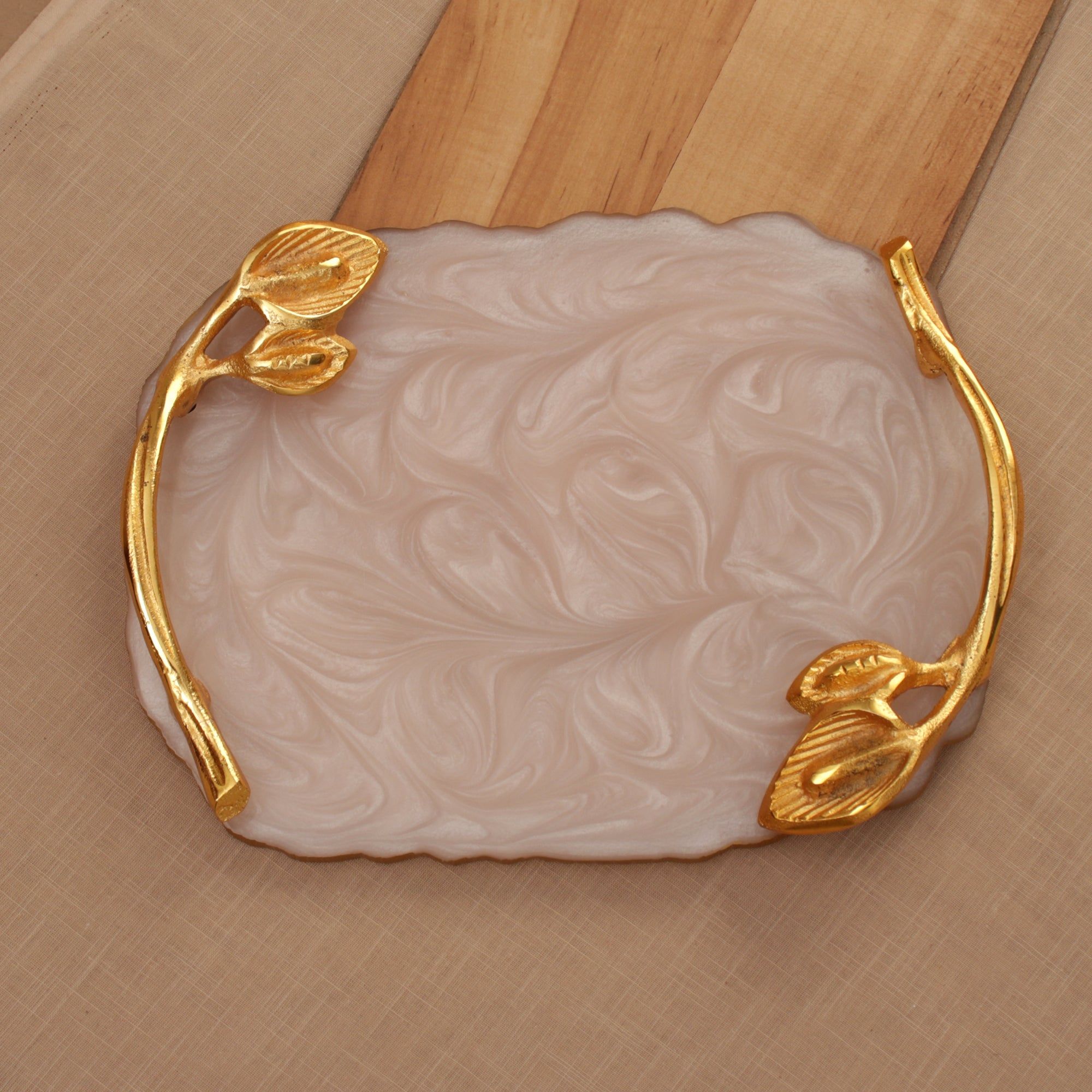 The Harp Shell Tray