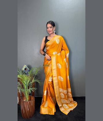 Rangtulika Ethnics Cotton Solid Saree With Unstitched Blouse Piece ( Orange )