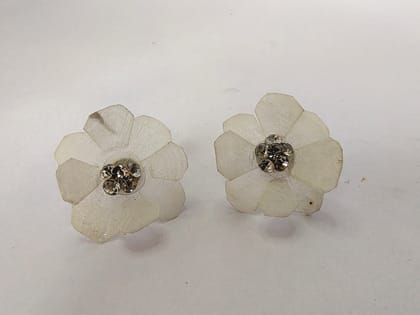 Small fish scale top earring