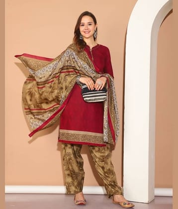 wonder weave Women Cotton Blend Printed Straight Kurti With Patiala Salwar ( Purple )