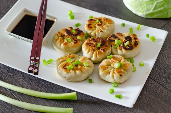 Pan fry momos (6 pcs.)