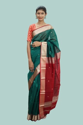 Classic Green Diamond Motif handloom Saree with Tassels
